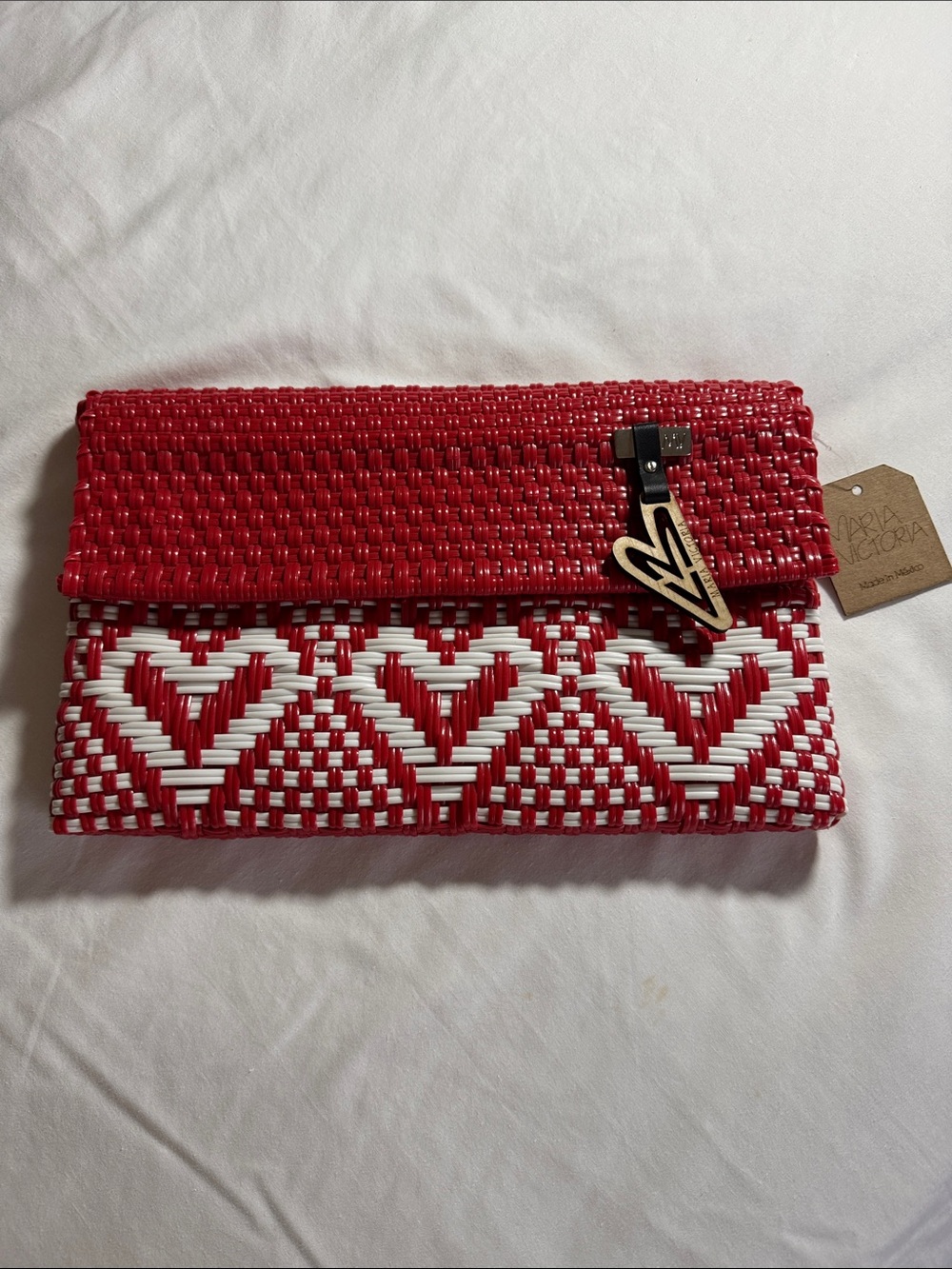 Maria Victoria Handwoven Red & White Heart Pattern Plastic Clutch NWT